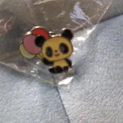 パンダ ピンバッジ 風船付き