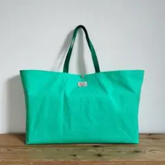 ★ハンドメイド　ビックサイズシンプルトートバッグ・お布団バッグ　帆布 エメラルド