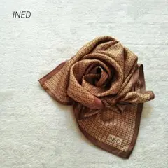 INED 幾何学模様　ベージュ　SILK100% スカーフ　匿名配送　即日発送