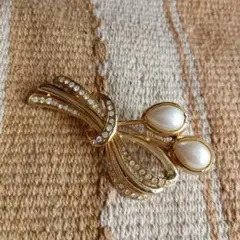 美品 ブローチ