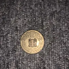 【レア】阪神タイガース　昭和レトロ　バッジ　金バッジ　ゴールド