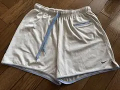 Nike ショートパンツ　Sサイズ