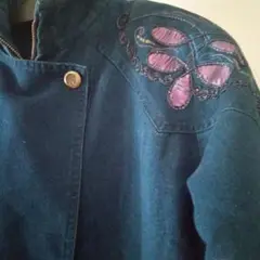 刺繍入りダークブルージーンズ生地ブルゾン　ヴィンテージMサイズ