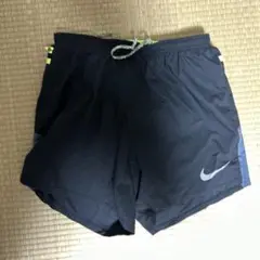 Nike ネイビー ショートパンツ Mサイズ