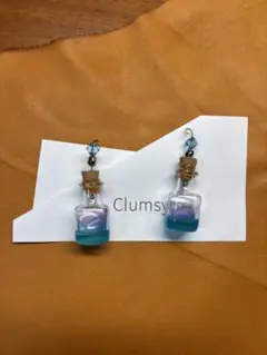 実験中っぽいガラス瓶ピアス 青紫