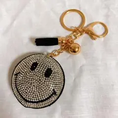 スマイル　チャーム　キーホルダー