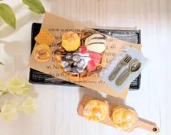 ミニチュアスイーツ　ワッフルシュークリーム