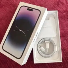 iPhone14pro箱（ライトニングケーブル付）