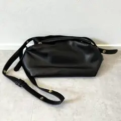 ショルダーバッグ レザー スナップボタン 内ポケット付き シンプル ゴールド金具