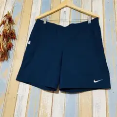 【Nike 】メンズ　ネイビー ハーフパンツ　短パン　薄生地　通気性　M
