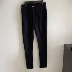 H&M エイチアンドエム　スリムパンツ　スキニーパンツ　ブラック　XS〜Ｓ