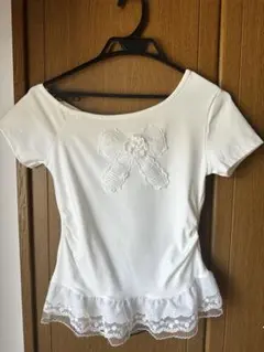 リボン刺繍オフショルダートップス