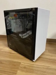 NZXT PHANTOMフルタワーブラック クリアサイドパネル 純正パネル付き NZXT PHANTOMフルタワーブラック クリアサイドパネル 純正パネル付き