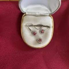 モアサナイトピアス、モアサナイトネックレストップ
