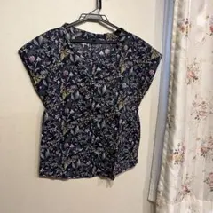BLUELIFE 花柄 半袖トップス サイズ2
