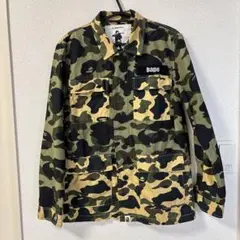 ベイシングエイプ　カモ柄シャツ