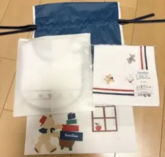 新品　ファミリア　スタイ　男の子　プレゼント　テリア　ハンカチ　ガーゼ