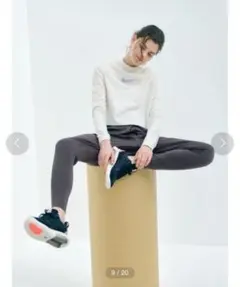 【emmi yoga】フロントタックテーパーパンツ