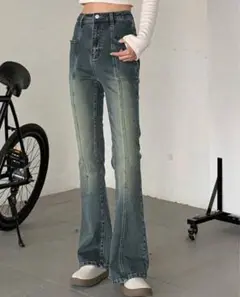 ダークブルーブーツカットデニム