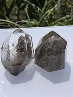 ❤️特価 2点 可愛い　ミニ　 ガーデンクォーツ柱　庭園水晶 幽霊水晶　天然　美品