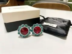 Item thumbnail for item 0b8695dd-26d3-41fe-a1a5-a8fc7683241a