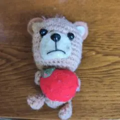 あみぐるみ クマ 赤いリンゴ