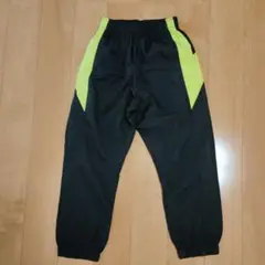 サッカーピステパンツ　ウィンドブレーカー　美品　120