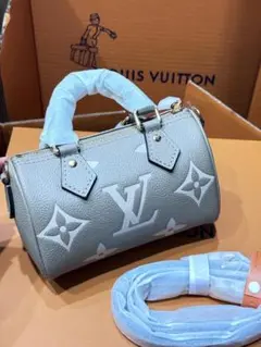 Louis Vuitton グレー ドラムバッグ