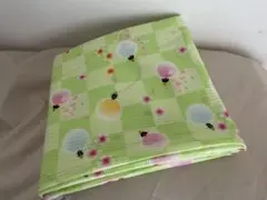 花と蛍のデザイン生地