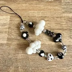 ハンドメイド 白黒ビーズ 携帯ストラップ