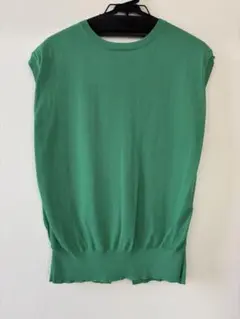 美品 アーバンリサーチ　ノースリーブ セータートップス