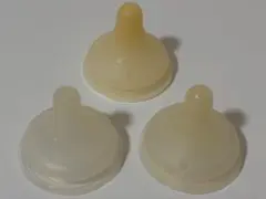 母乳実感　乳首　SSサイズ ２個・Mサイズ １個