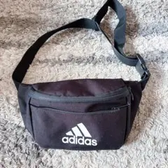 adidas ボディバッグ ブラック