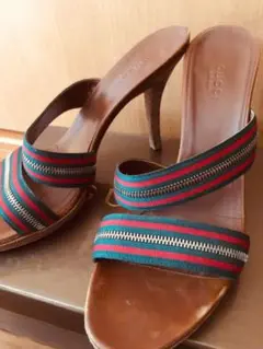 GUCCI ファスナーサンダル