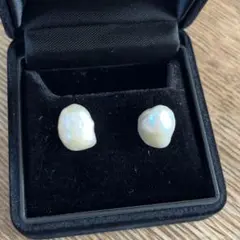 ケシパール ピアス