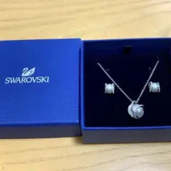 スワロフスキー ネックレス　ピアス　 セット