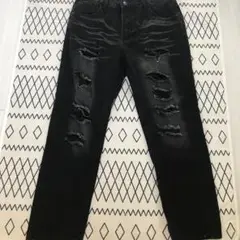 ブラックダメージデニムパンツ