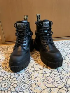 コンバットブーツ