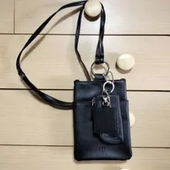 ブラックフェイクレザーショルダーバッグ