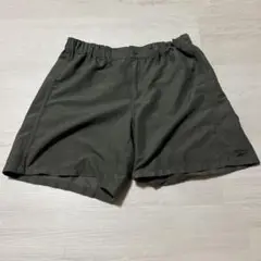 Reebok オリーブグリーン ショートパンツ