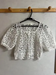 FUN 花柄レース クロップドトップス