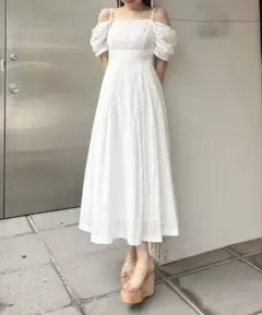 マーキュリー　ワンピース　オフショルダー