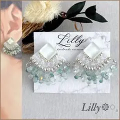 #706大ぶりピアス/ビーズ刺繍/シルバー/春/ハンドメイドピアス イヤリング
