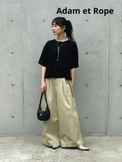 超美品 アダムエロペ　チノパン ワイドシルエット タック入り アイボリー