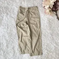 UNIQLO ハイウエストチノワイドストレートパンツ（ウエスト64）