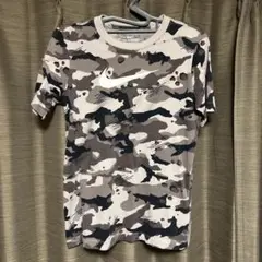 79.Nike 迷彩柄 Tシャツ　キッズ Lサイズ美品
