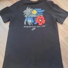 美品　Nike Tシャツ　M
