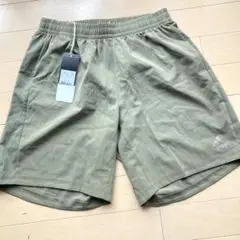 未使用 アディダス ランニング ショートパンツ Mサイズ BR1434　J5
