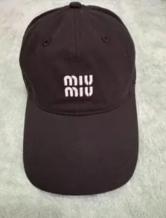 miu miu 黒キャップ 調整可能