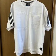 美品 adidas ホワイト Tシャツ ポケット付き